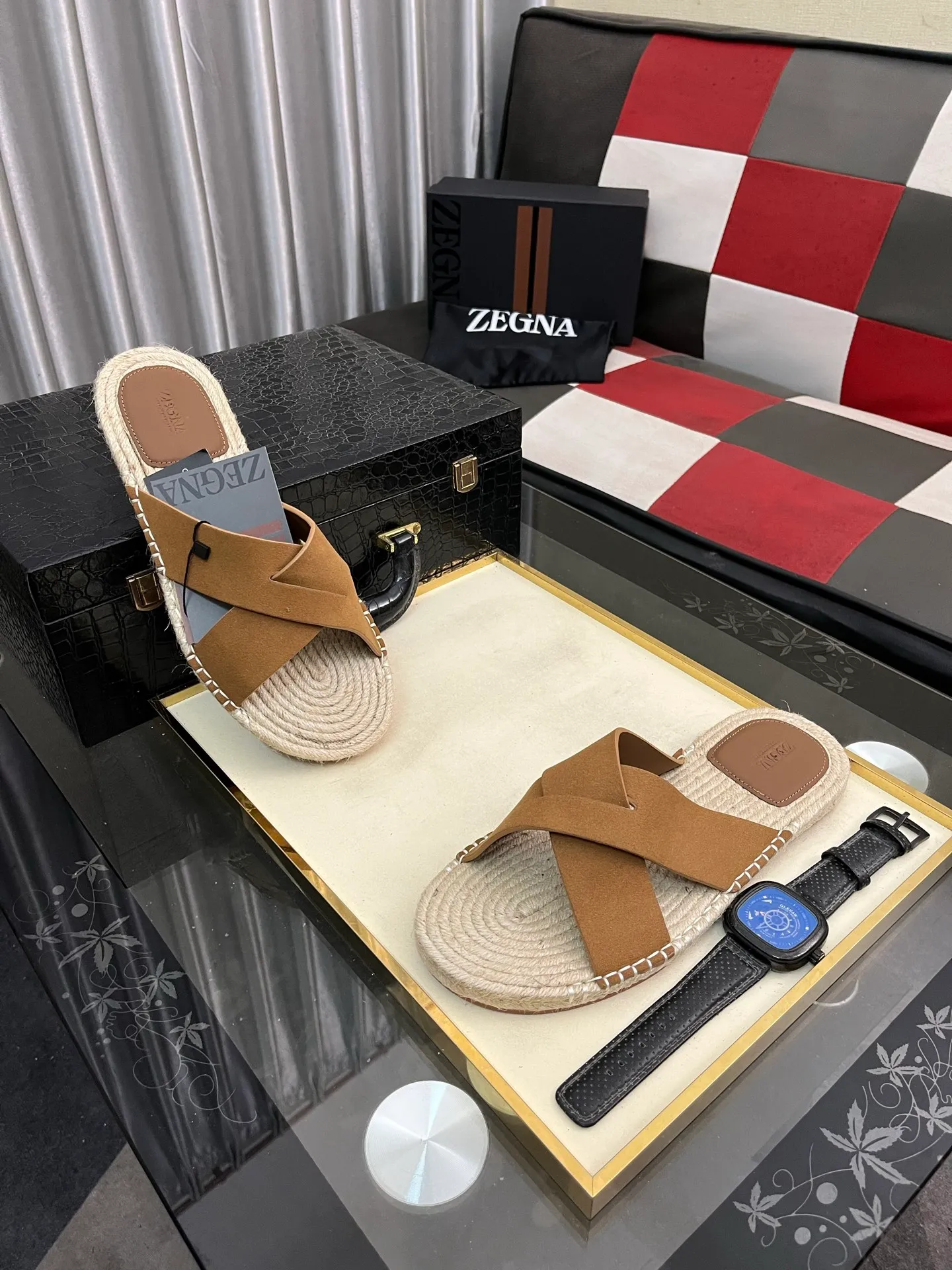 Men's shoes 💰320⌚️⌚️《HERMES》Hermès 💁♂️Men's casual slippers, compare the quality at the counter🧚🏿♂️ The upper layer has a stone pattern with clear texture, showing high-end, high-end, comfortable to wear and versatile. Purely hand-pulled, raw rubber breathable outsole, breathable and comfortable lambskin lining, 100% comfortable density, original rubber outsole wear-resistant code number 38-44. Can be customized 45-46-47